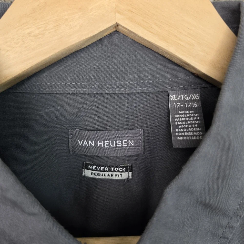 Van Heusen Dress Shirt Mens XL 17-17.5 Gray Button Never Tuck Regular Fit Career